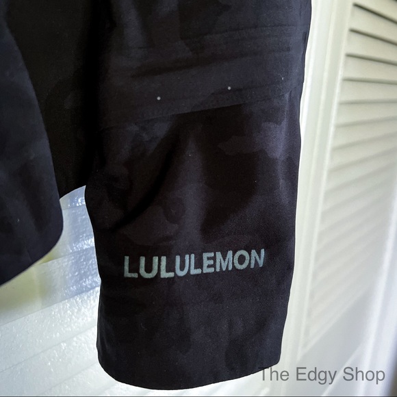 lululemon athletica | Break a Trail Jacket Incognito Camo Multi Grey - Picture 3 of 8